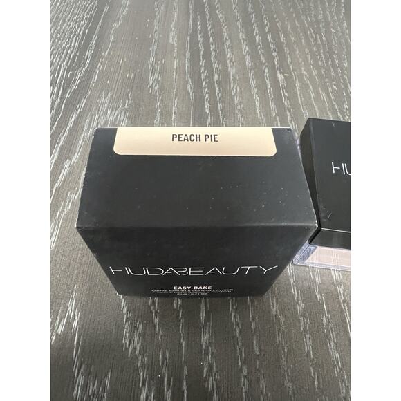 Huda Beauty Easy Bake Loose Baking & Setting Powder - PEACH PIE 20 g .71 oz New - Picture 2 of 15